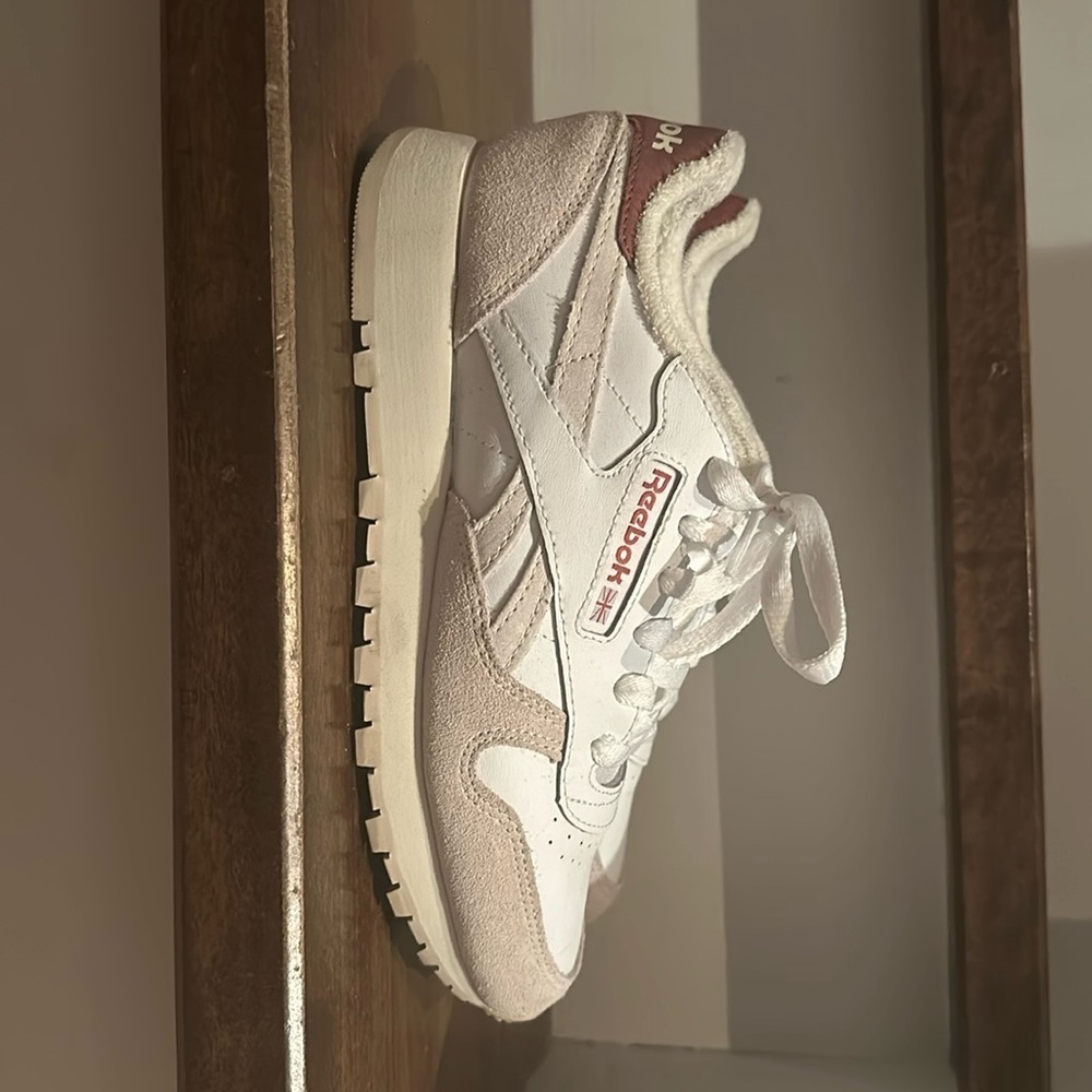 Reebok classic leather sneakers, worn once, Color:White Chalk Sedona Rose